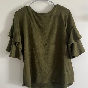 Ruffle sleeve, army green top by cable & guage